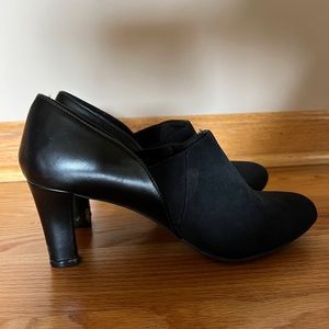 Black Closed Toe Heels
